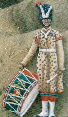 MS - 54  Kenya African Rifles, Bass Drummer 1970
